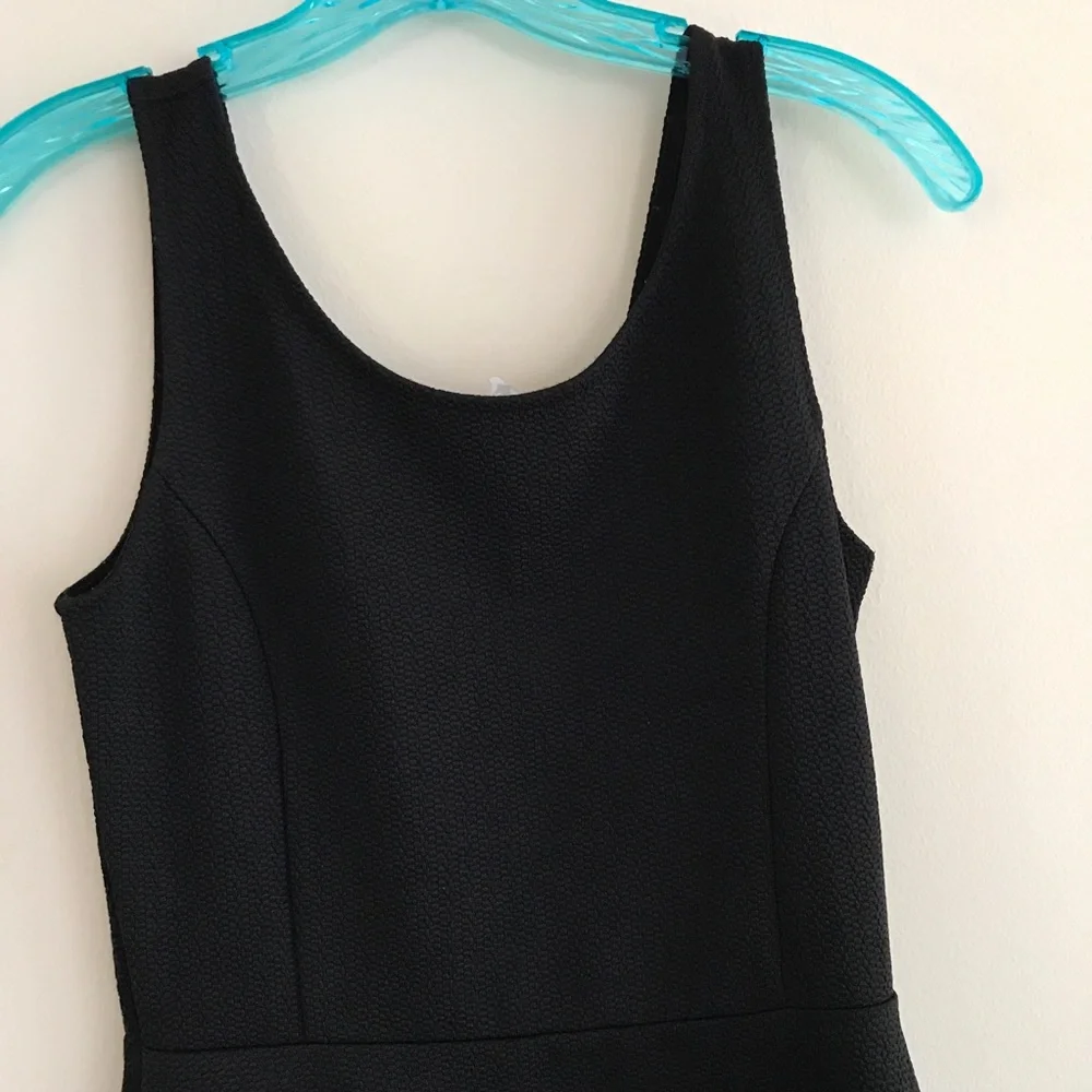 H&M Dress Black LBD Size 6 Pull Over Fit & Flare Sleeveless Popover Cocktail